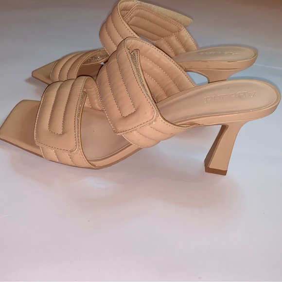 Abound sandals size 8.5 - Picture 4 of 9